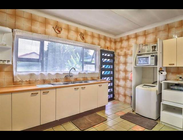 3 BEDROOM HOUSE FOR SALE IN SOUTH CREST